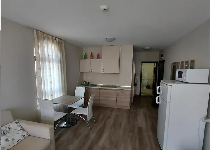 Apartamento Charming In Sorrento Sole Mare Sveti Vlas